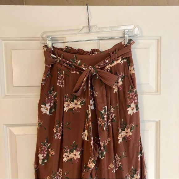 American Eagle High Waisted Floral Print Pants Size S/P/CH - Picture 2 of 9
